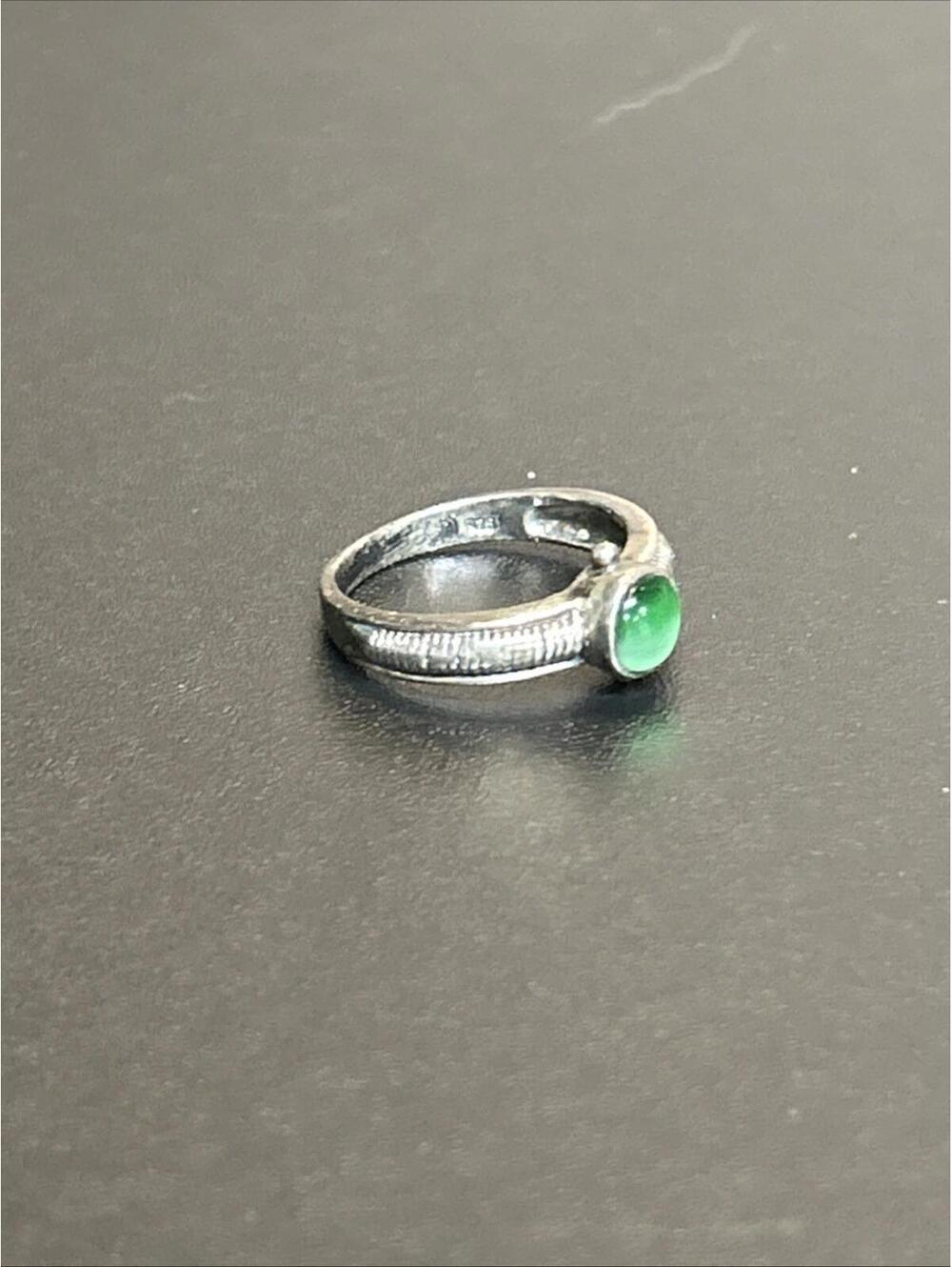 Green Onyx ring, 925 Sterling silver Ring-Size 8.5/4mm Band/6mm Stone